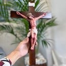 Crucifixo de Parede em Madeira e Resina 35cm